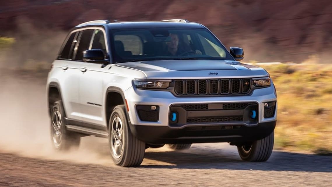 2022 Jeep Grand Cherokee detailed Hardcore Trailhawk sets sights on